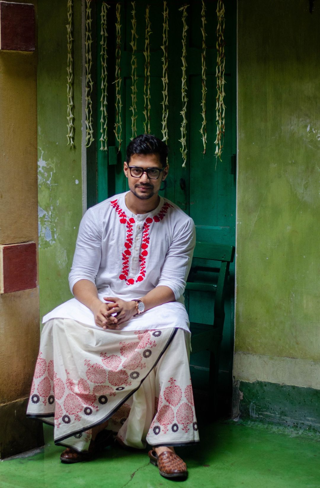 WHITE RED GOLAP NOKSHA KURTA 003