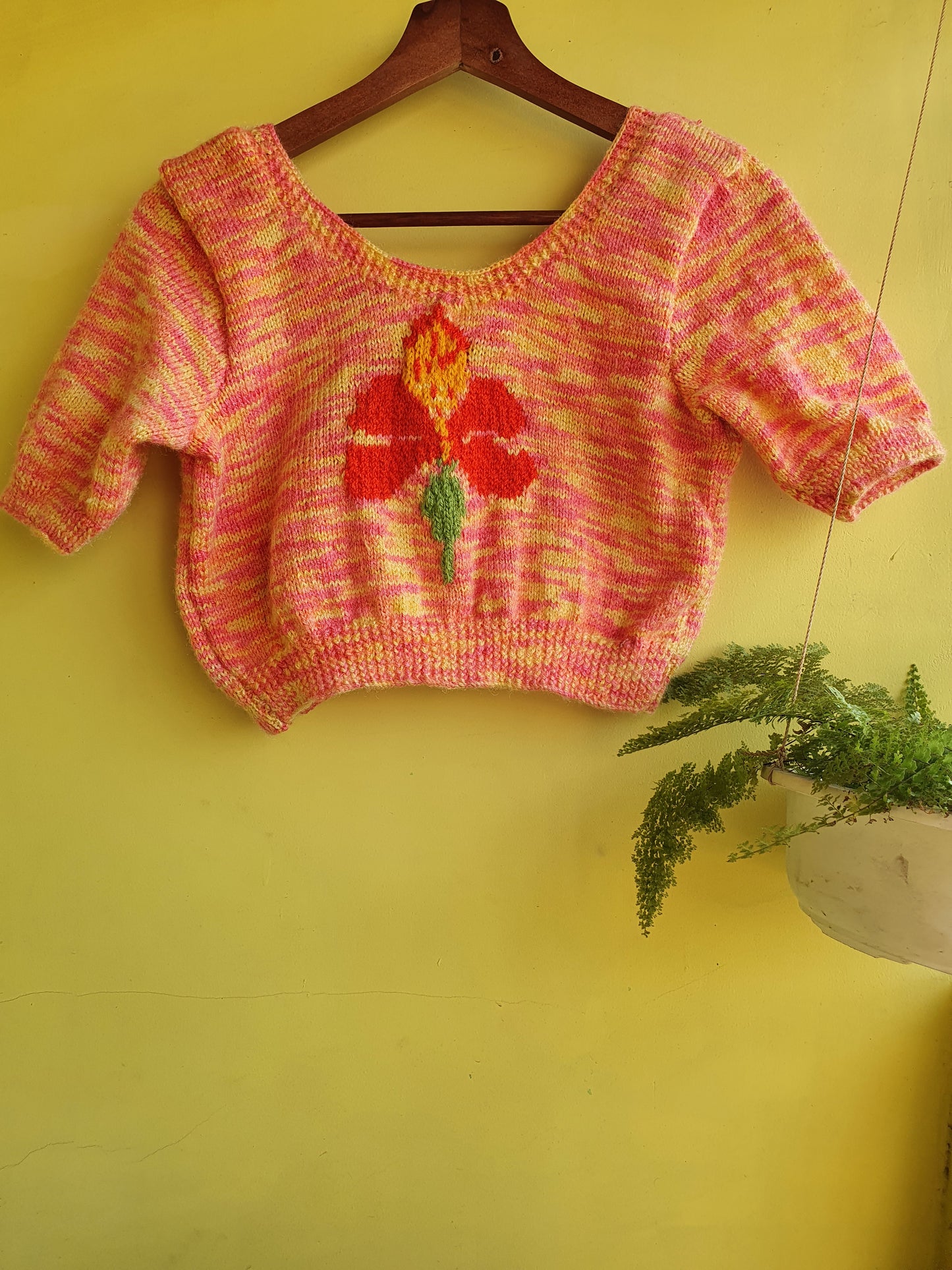 KRISHNOCHURA 002 - WOLLEN BLOUSE/CROP TOP