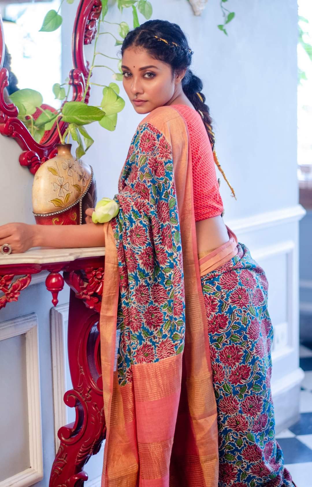 DAHLIA PRINTED - HANDWOVEN ZARI TUSSAR SAREE