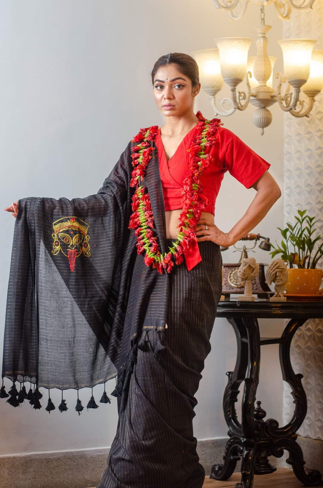 ELEMENTAL KAALI - HANDLOOM HAND EMBROIDERD SAREE