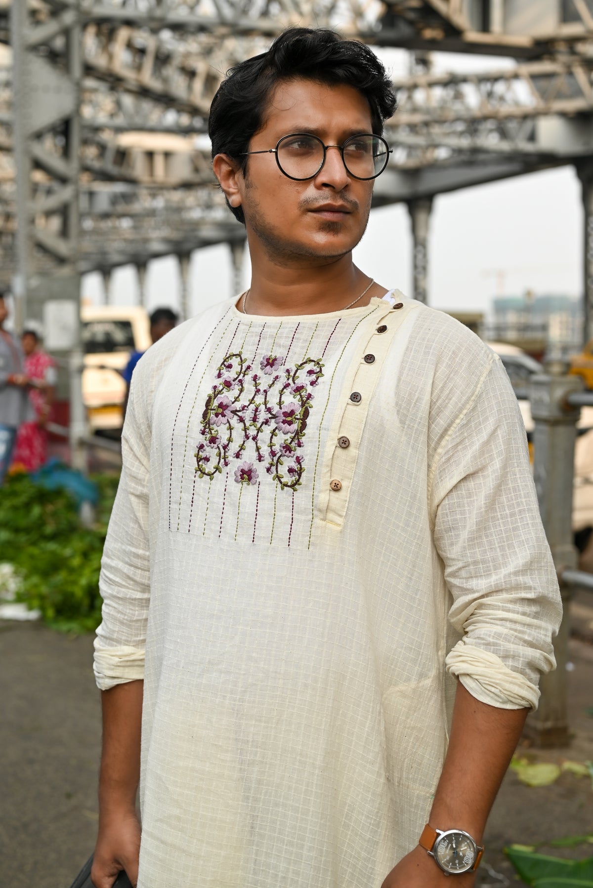 OFF-WHITE KASHMIRI GUL EMBROIDERED HANDLOOM COTTON KURTA
