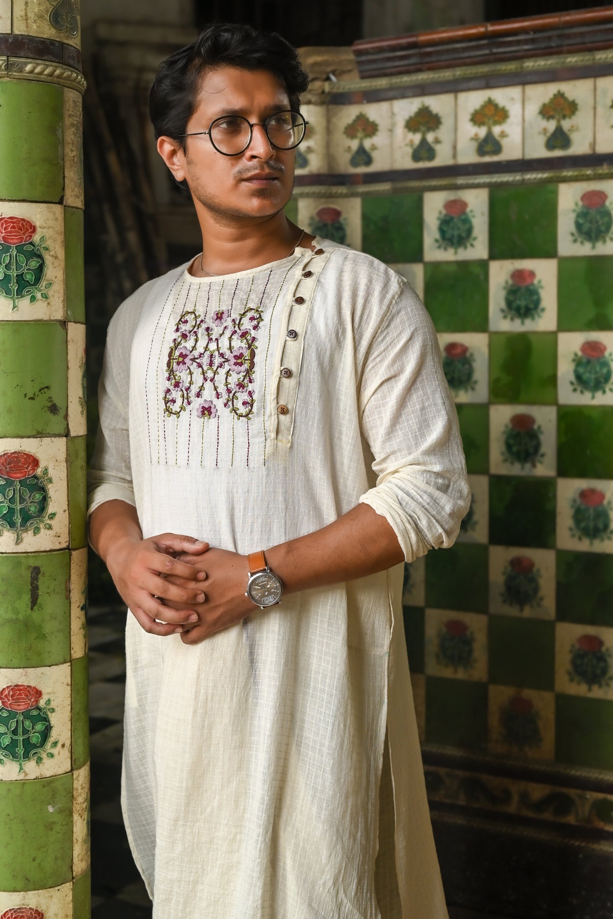 OFF-WHITE KASHMIRI GUL EMBROIDERED HANDLOOM COTTON KURTA