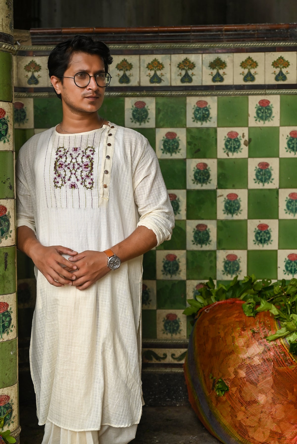 OFF-WHITE KASHMIRI GUL EMBROIDERED HANDLOOM COTTON KURTA