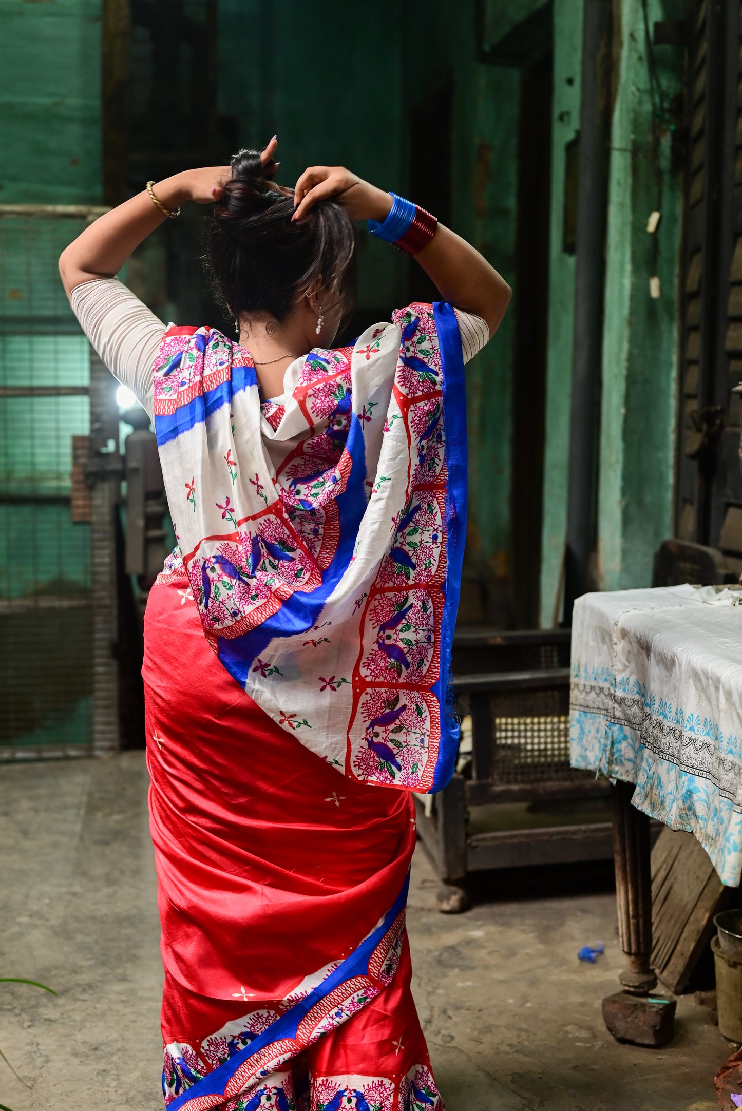 RONGON O ROBIN BLUE PURE SILK SAREE