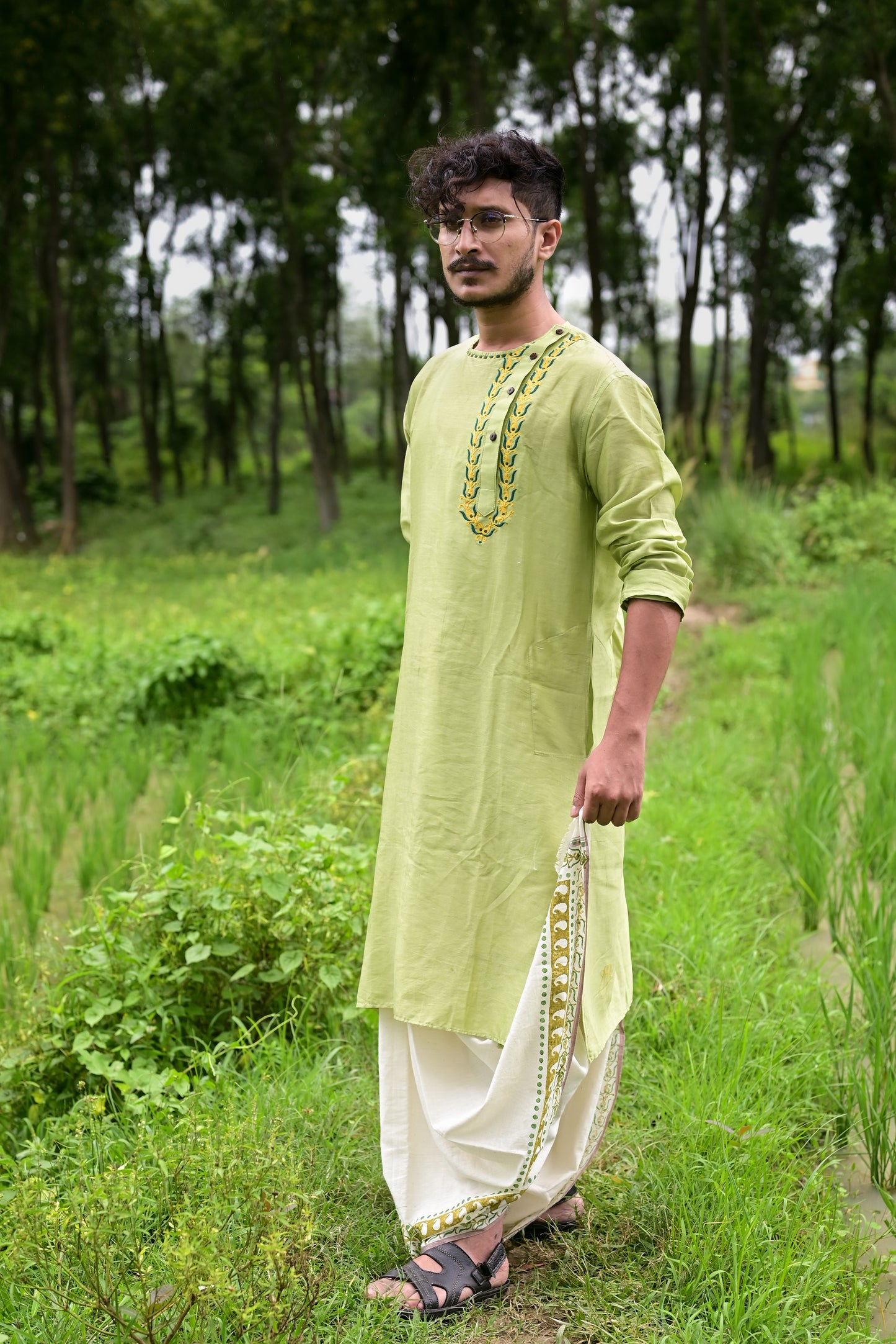AMRAPALI EMBROIDERED CHANDERI KURTA