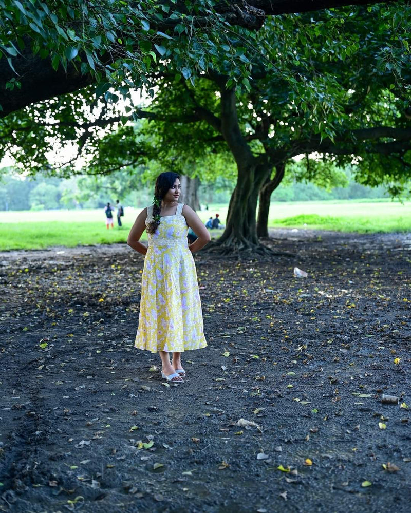 WHITE HIBISCUS COTTON DRESS