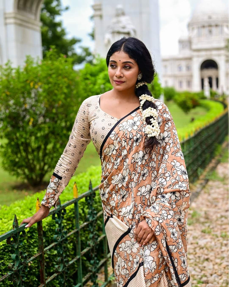 WHITE HIBISCUS HAND BLOCK PRINTED PURE SILK SAREE