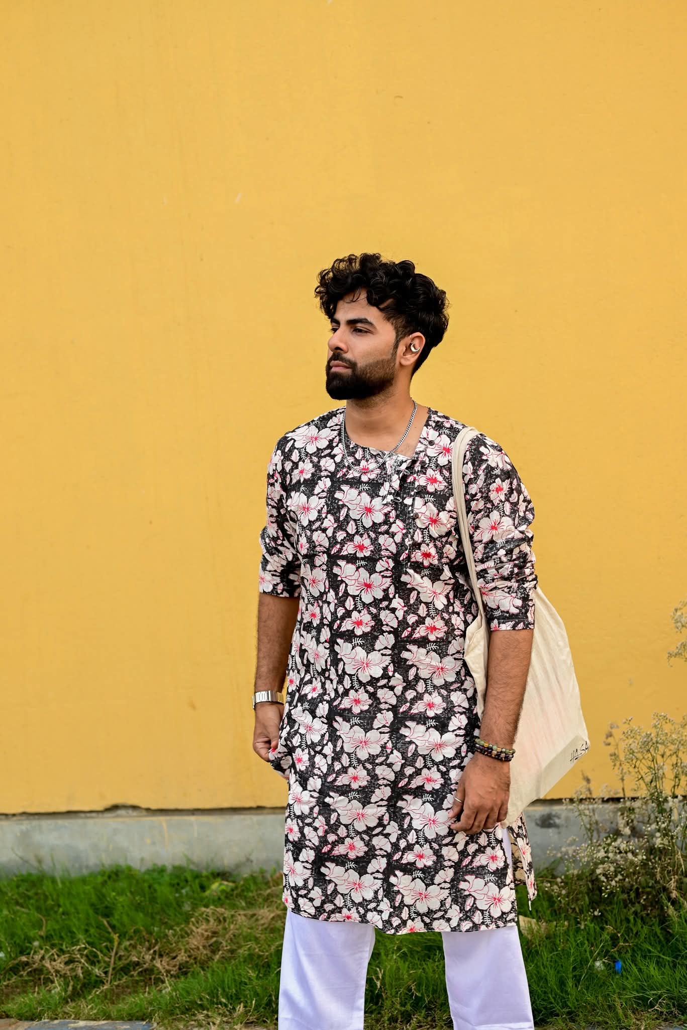 WHITE HIBISCUS BLOCK PRINTED COTTON KURTA – HANDLOOM MEN’S KURTA
