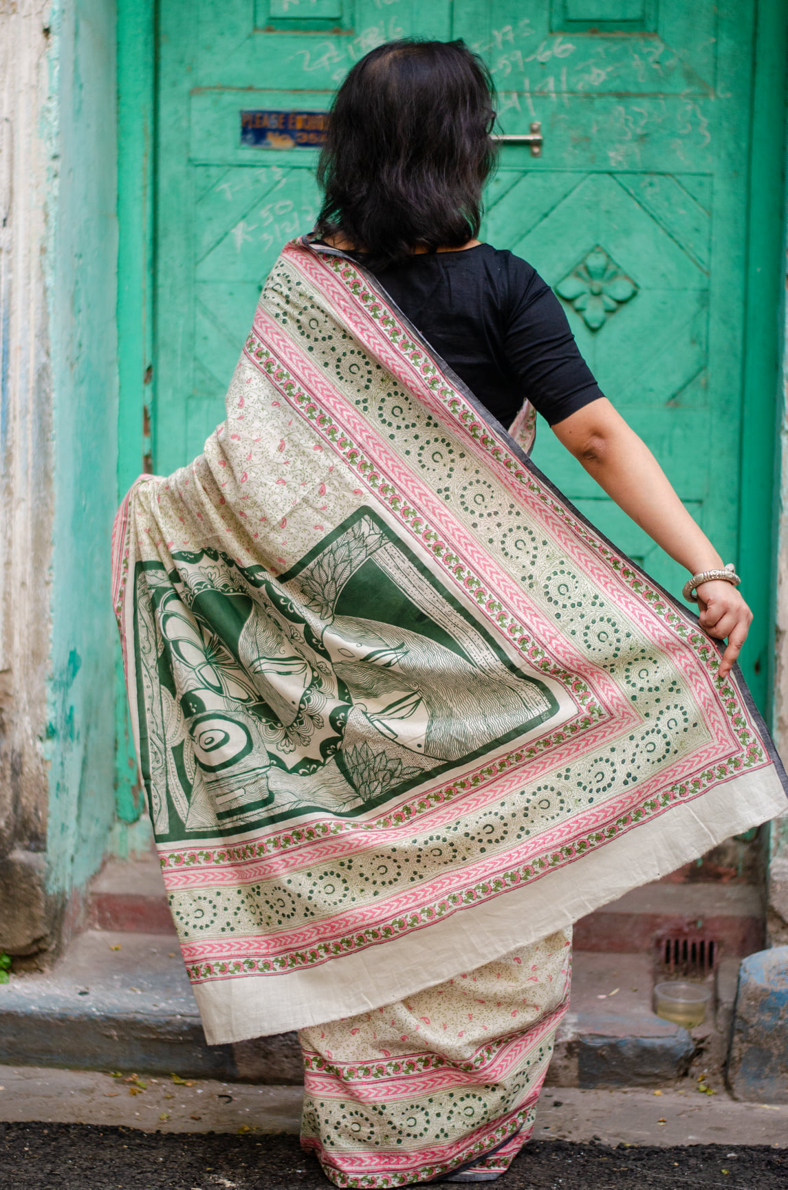 THE INNER CHAMBER 005