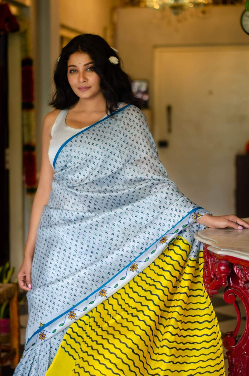 Pure Mulberry Silk Saree / Banarasi Silk Saree / Hand Woven Saree / Peacock  Blue Colour Saree / Indian Saree / Handwoven Saree | Silk saree banarasi,  Indian sarees, Saree dress