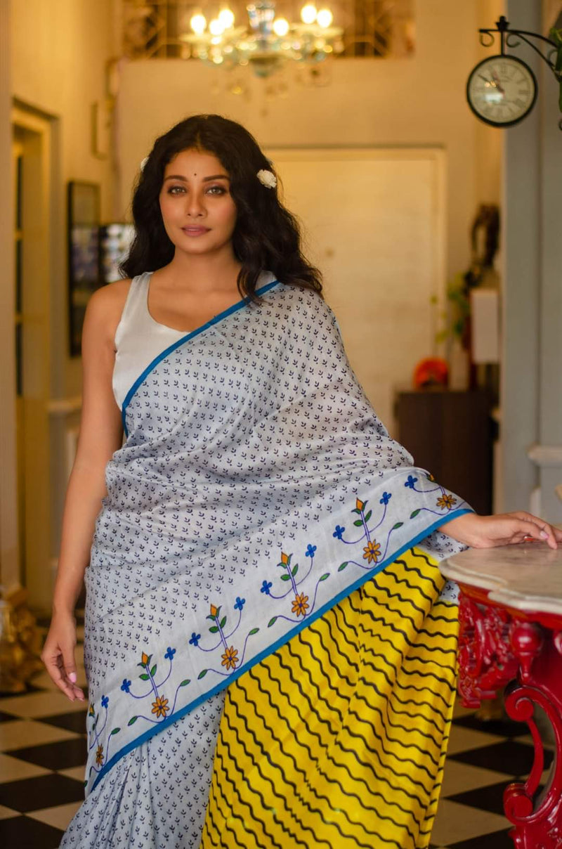 Pure Maheshwari Silk Saree Beige Hand block Printed with running blouse ( Silk by Silk)-Indiehaat – Indiehaat.com
