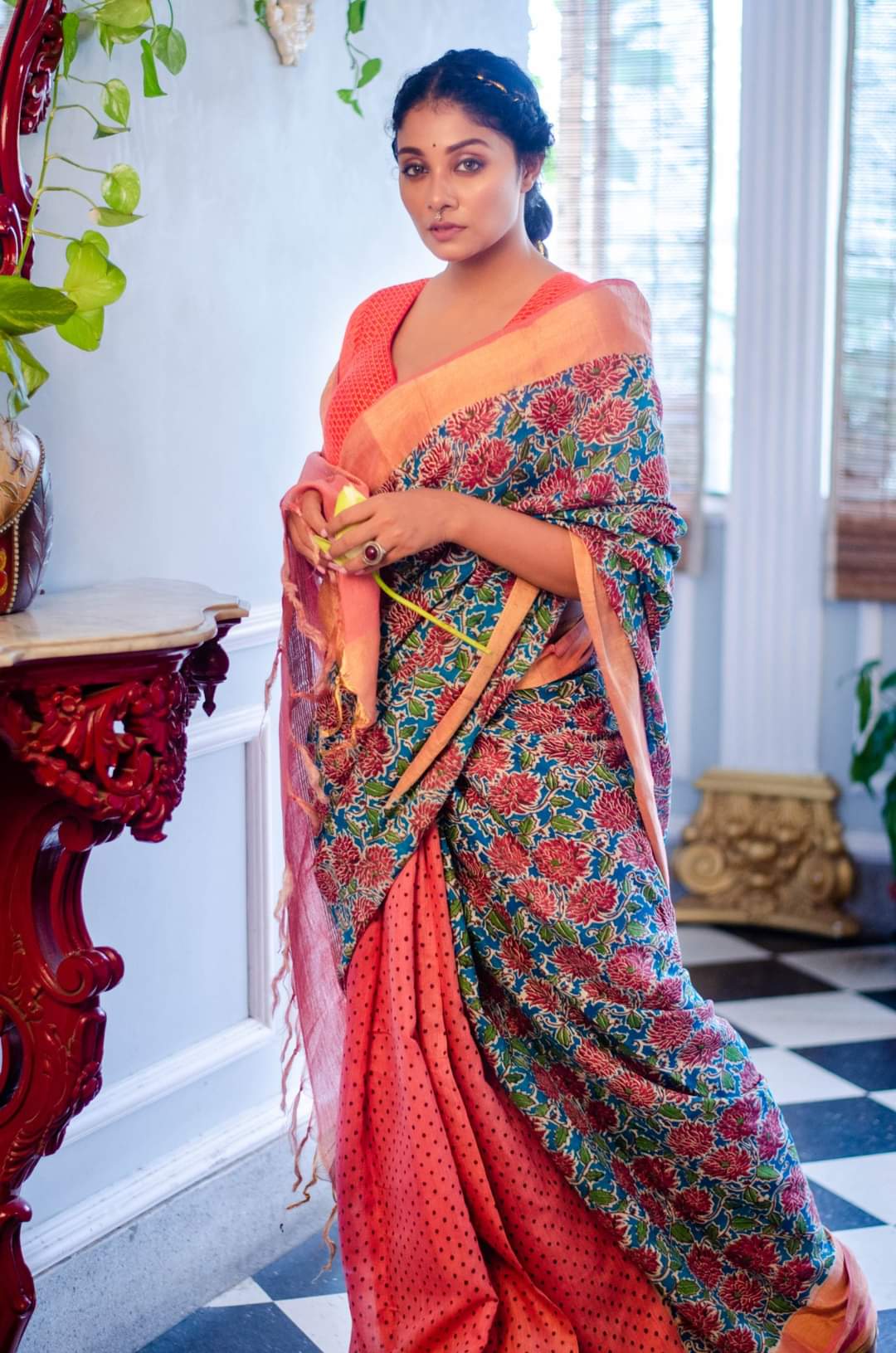 DAHLIA 002 - ZARI TUSSAR SAREE