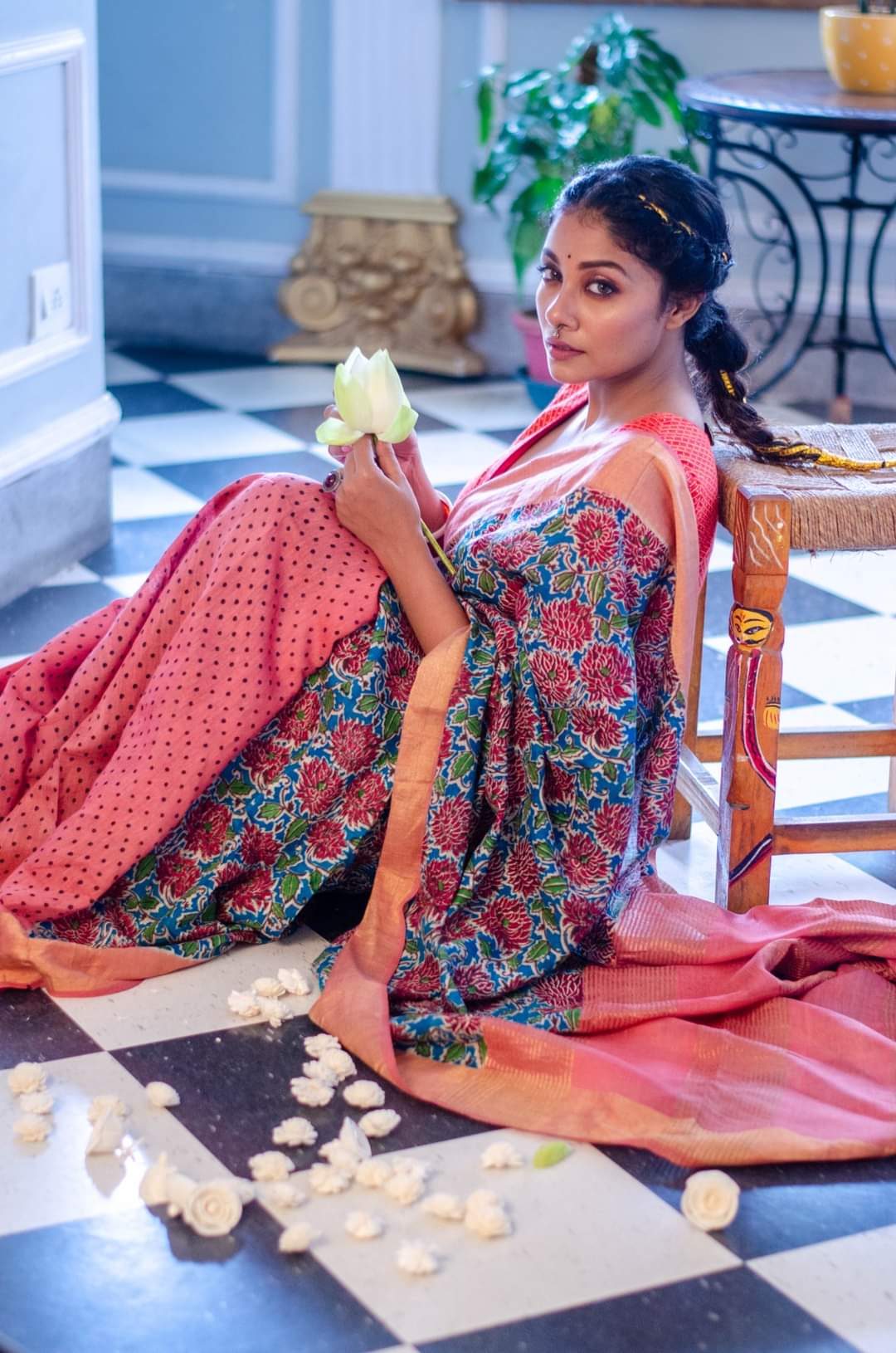 DAHLIA 002 - ZARI TUSSAR SAREE